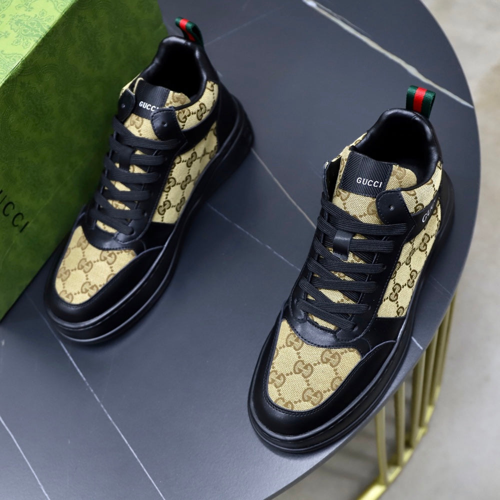 Gucci Men's Sneakers - Style 427077