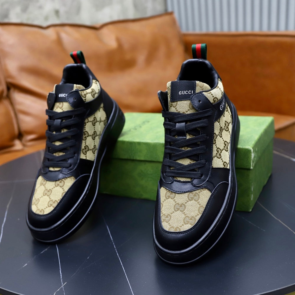 Gucci Men's Sneakers - Style 427077