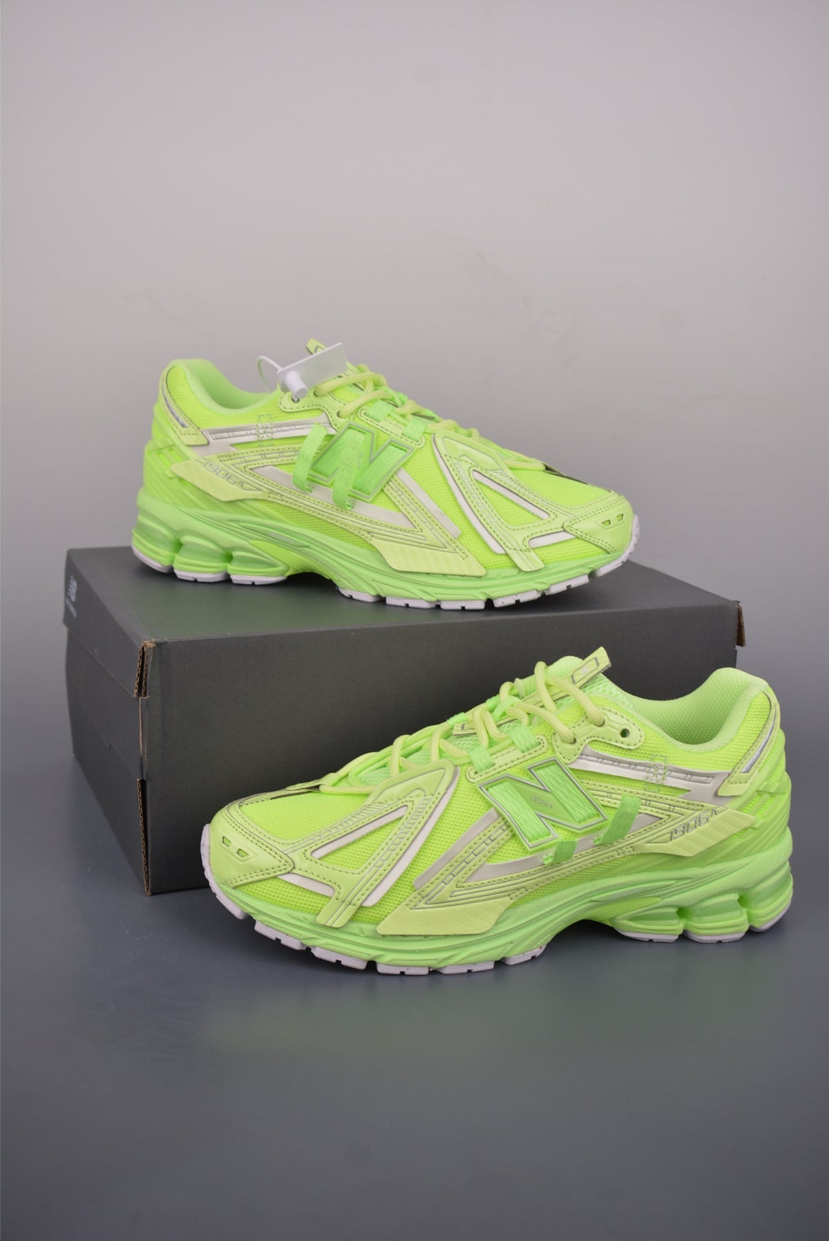 New Balance 190 240 - Image 5
