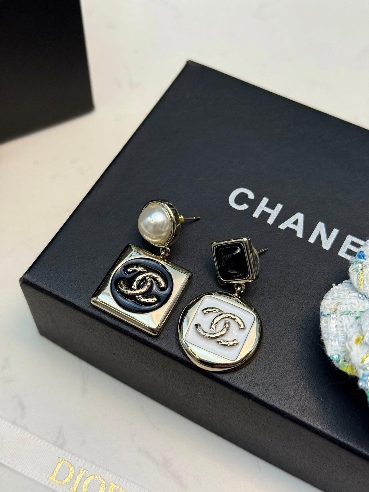 CHANEL Enamel Double-C Vintage Pendant Necklace