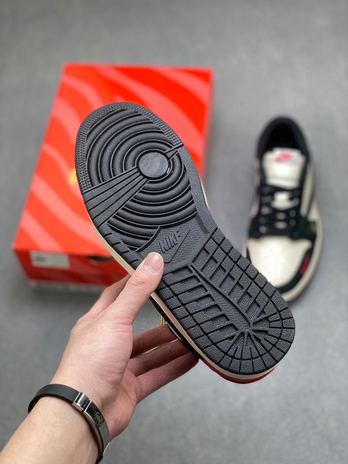 Fragment x Travis Scott x Dior x Nike Air Jordan 1 Low - Image 6