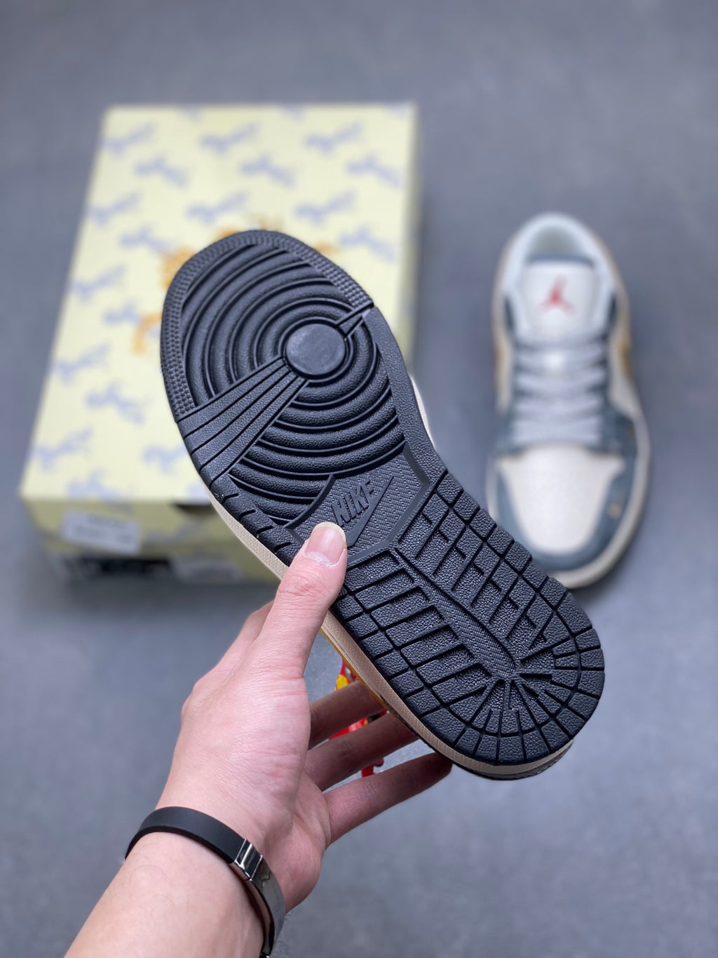 Fragment x Travis Scott x Dior x Nike Air Jordan 1 Low - Image 6