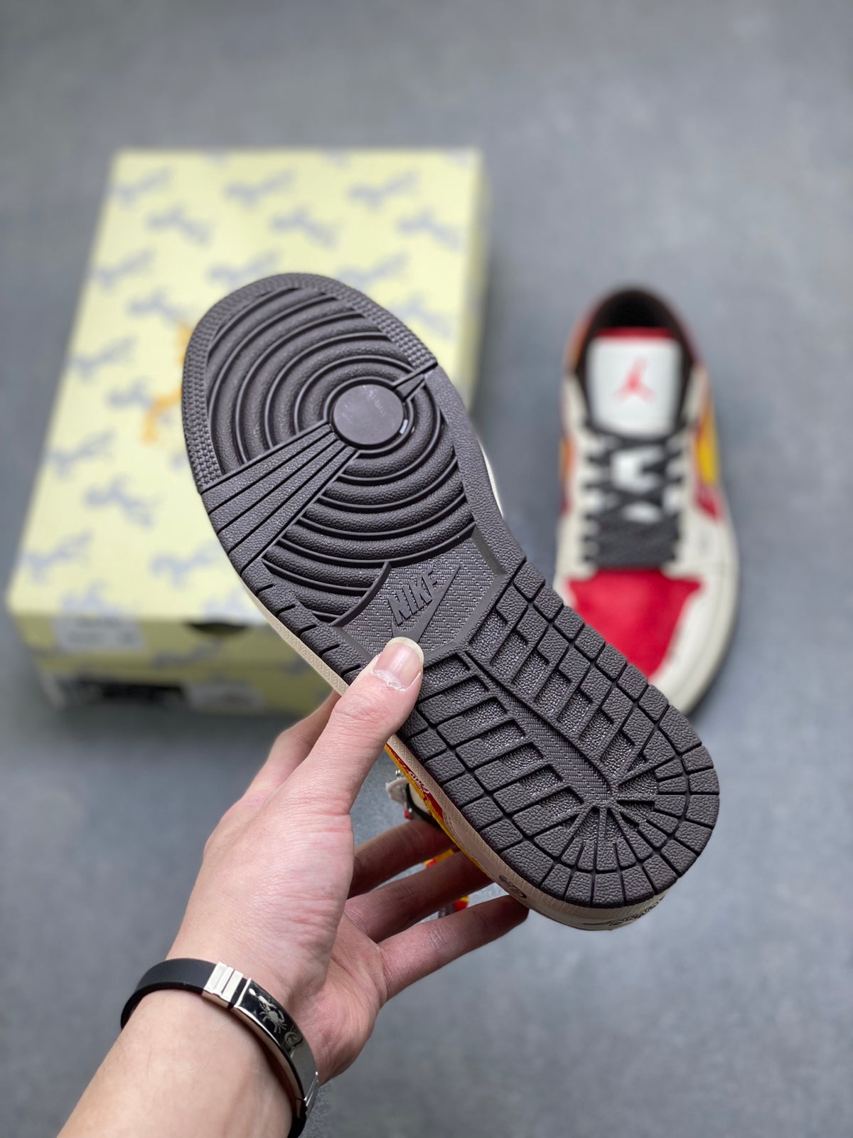 Fragment x Travis Scott x Dior x Nike Air Jordan 1 Low - Image 6