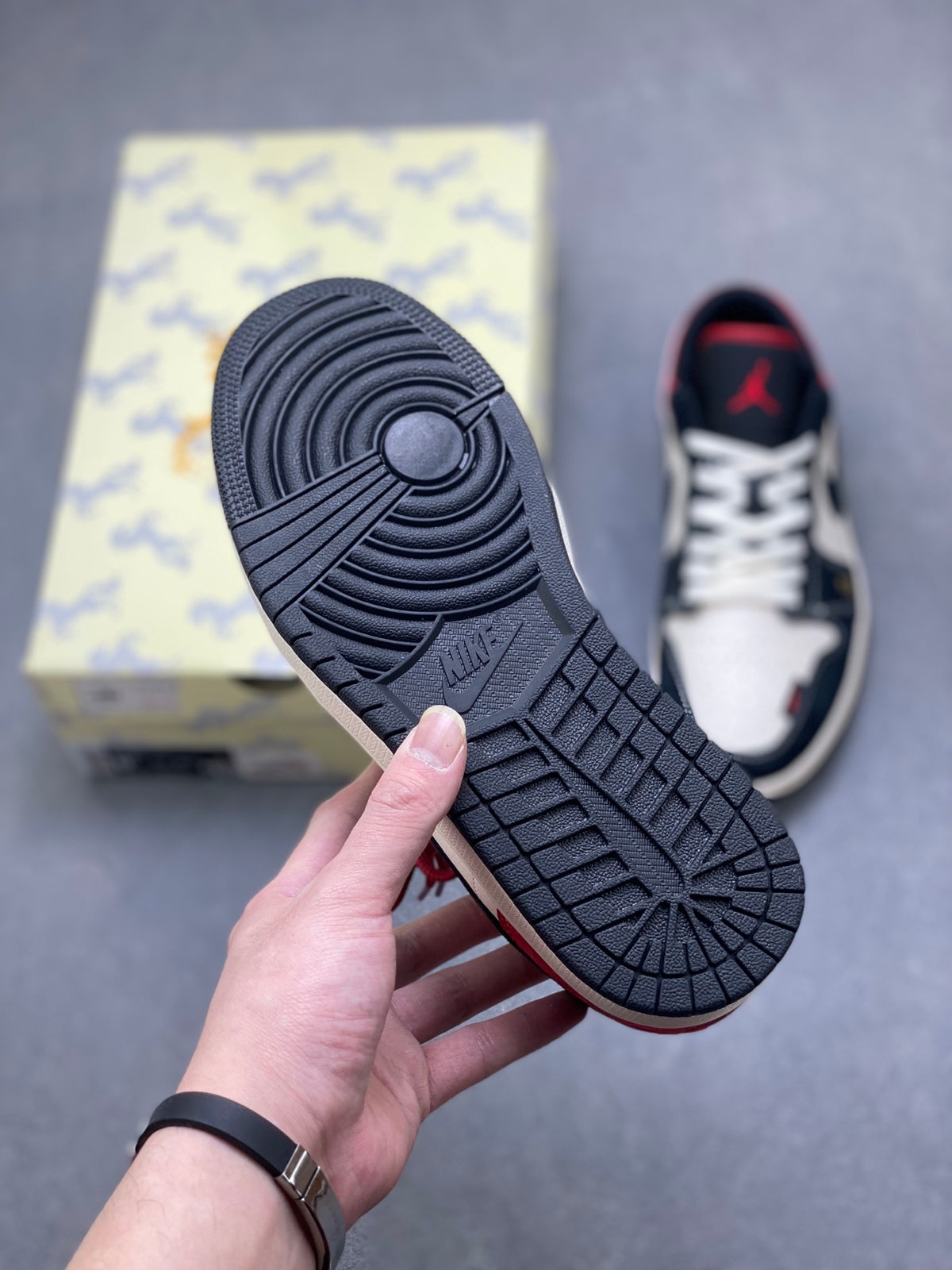 Fragment x Travis Scott x Dior x Nike Air Jordan 1 Low - Image 6