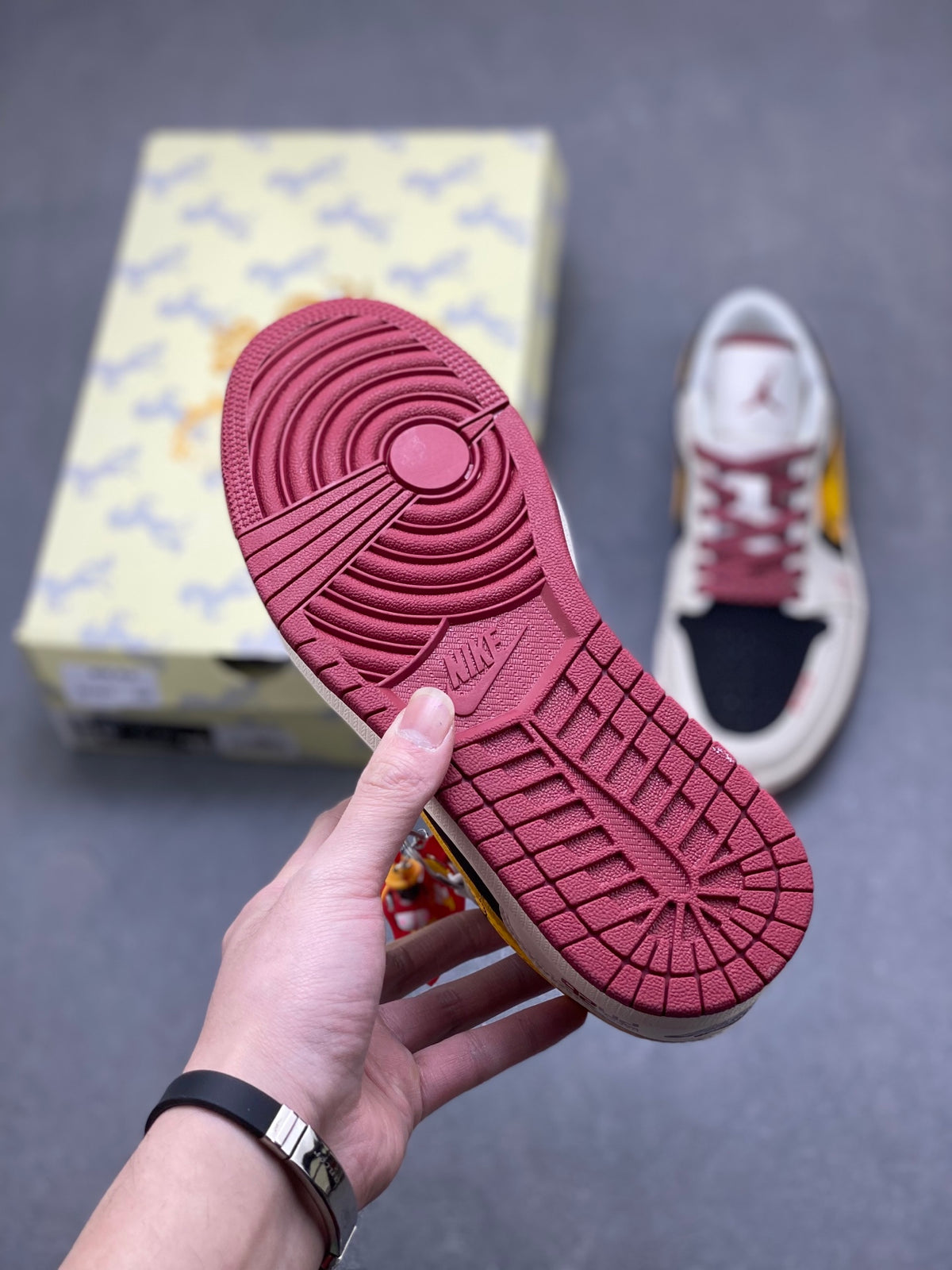 Fragment x Travis Scott x Dior x Nike Air Jordan 1 Low - Image 6