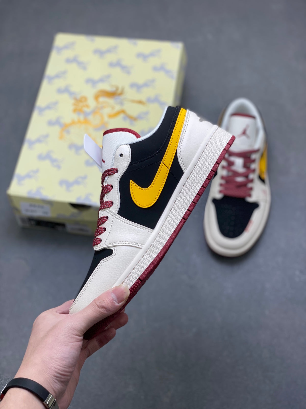 Fragment x Travis Scott x Dior x Nike Air Jordan 1 Low - Image 3