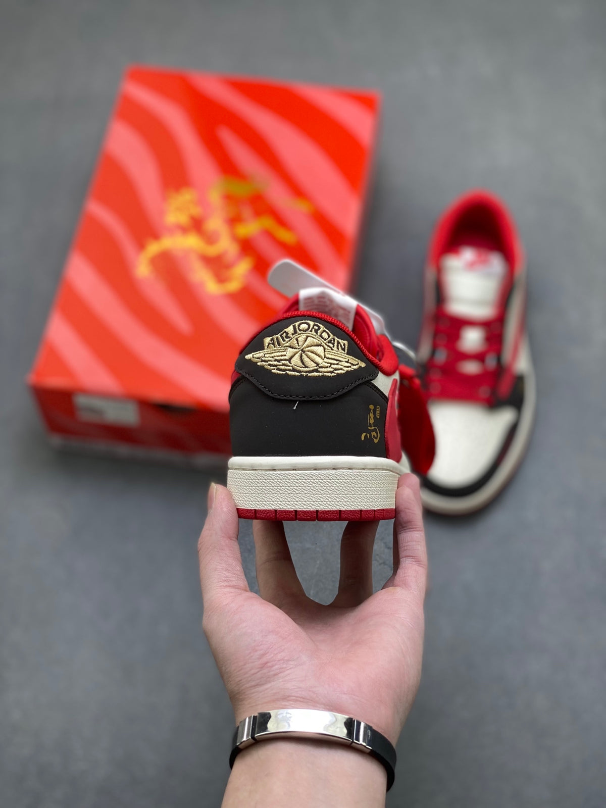 Fragment x Travis Scott x Dior x Nike Air Jordan 1 Low - Image 4