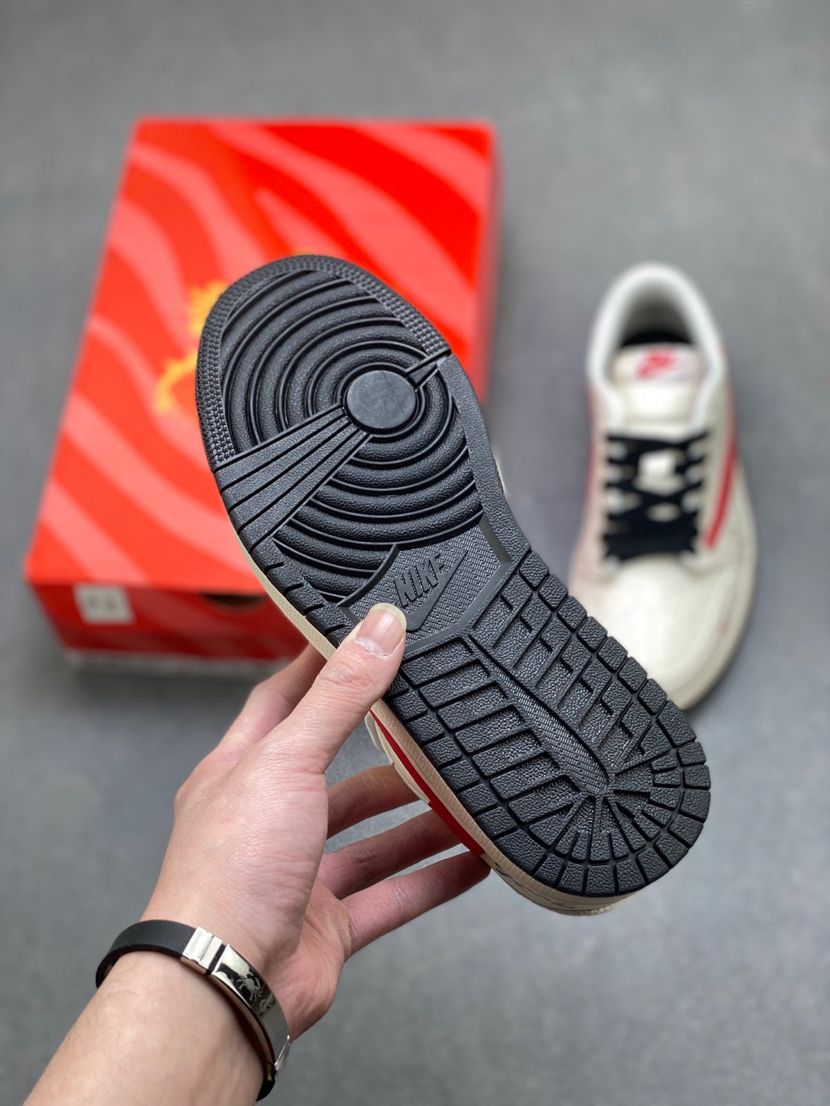 Fragment x Travis Scott x Dior x Nike Air Jordan 1 Low - Image 6