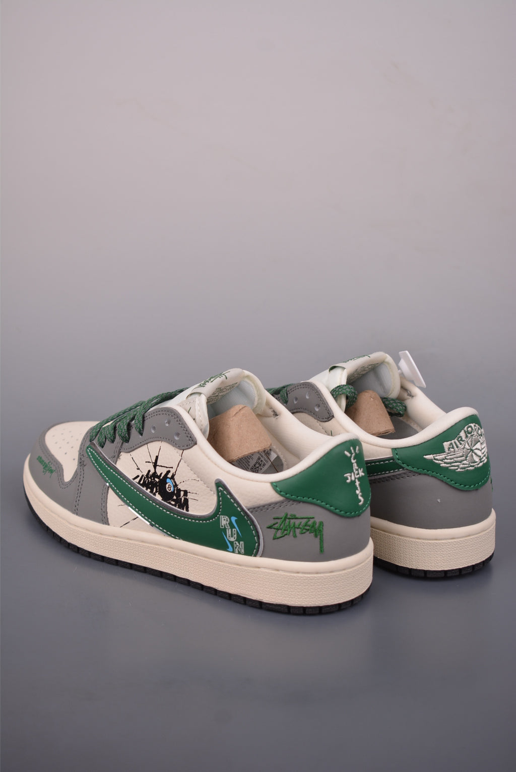 Fragment x Travis Scott x Nike Air Jordan 1 Low - Image 2