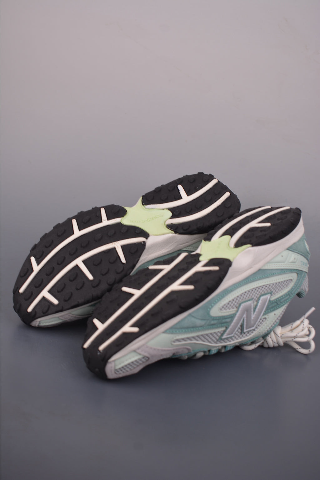 New Balance 240 204 - Image 3