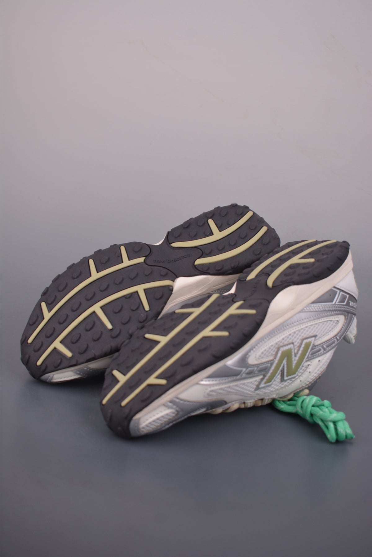 New Balance 240 204 - Image 3