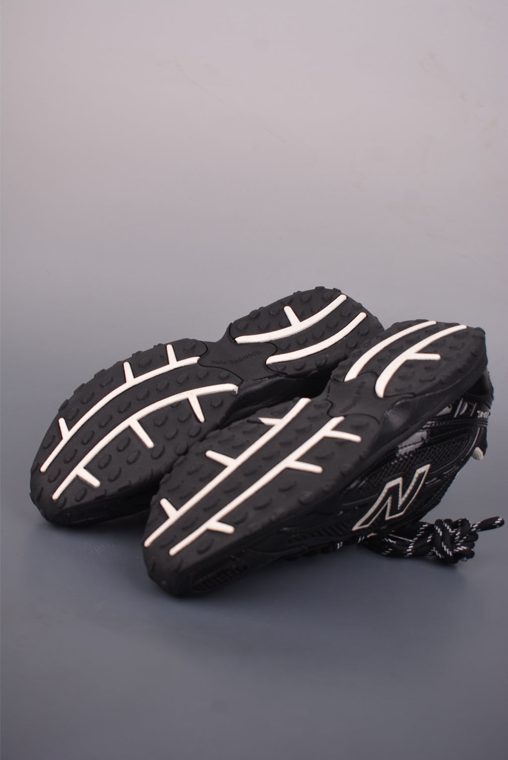 New Balance 240 204 - Image 3