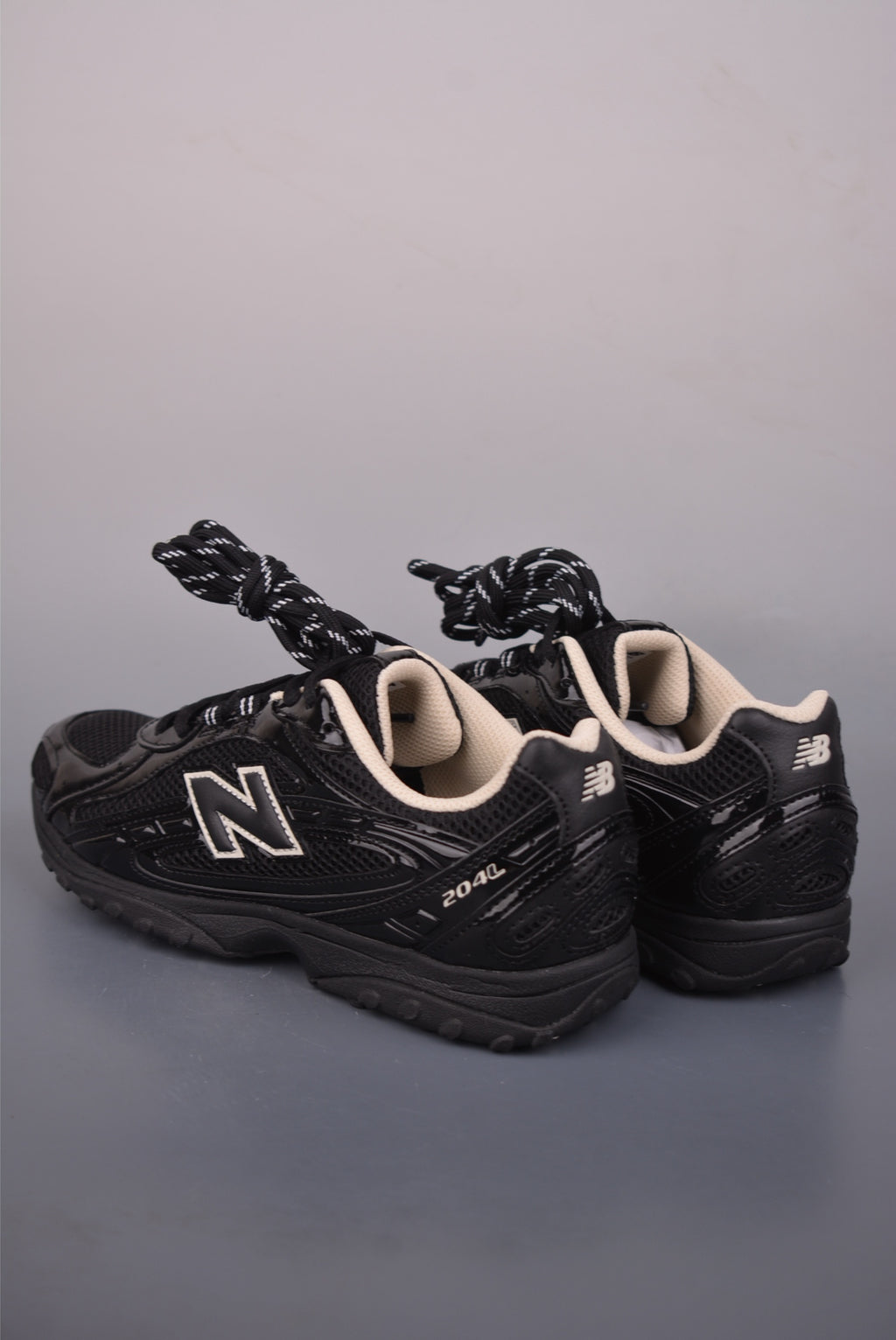 New Balance 240 204 - Image 2