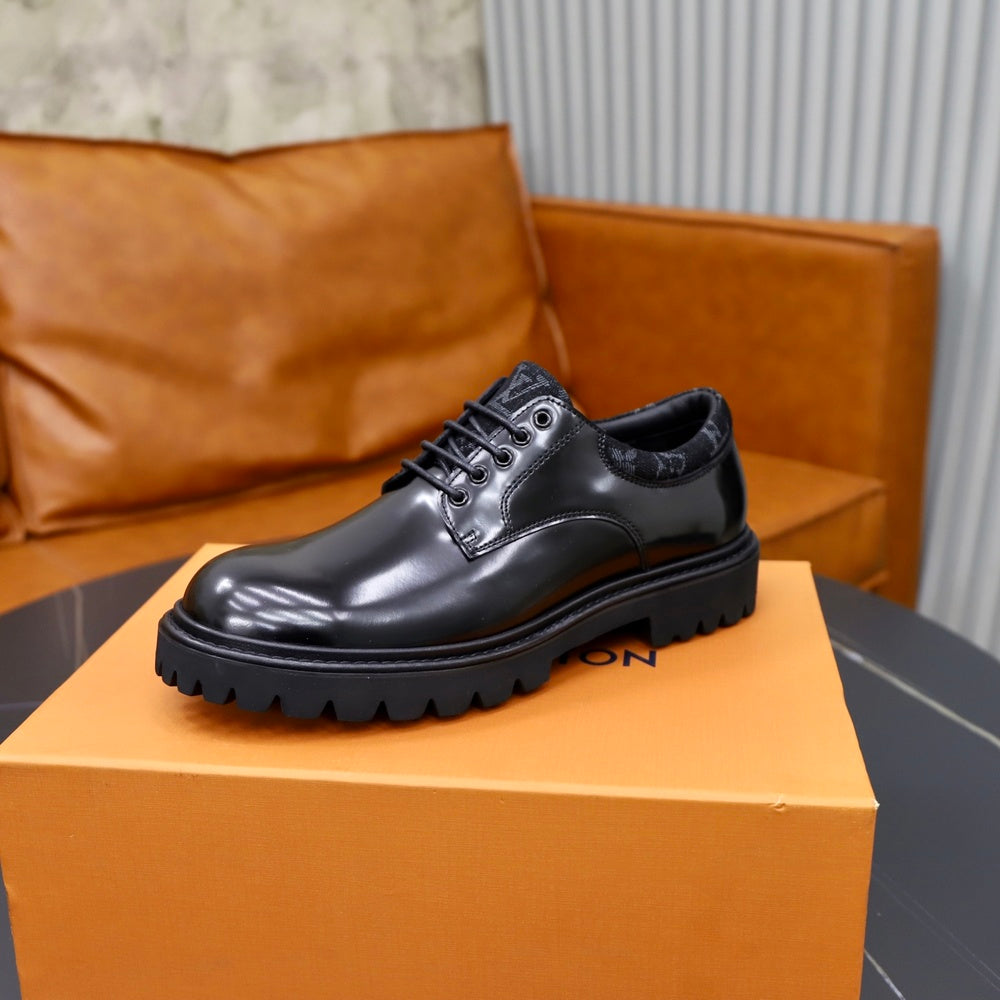 Louis Vuitton Men's Dress Shoes - Style 426032