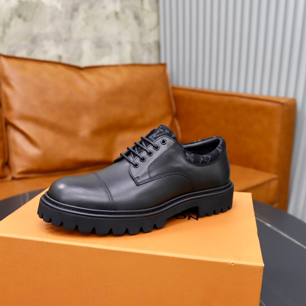 Louis Vuitton Men's Dress Shoes - Style 426032