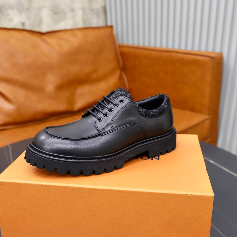 Louis Vuitton Men's Dress Shoes - Style 426032