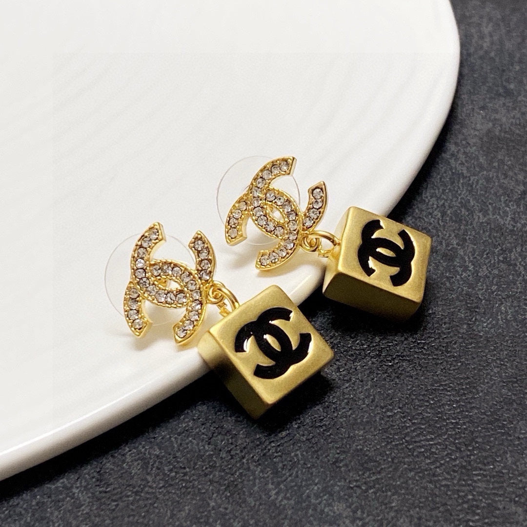CHANEL Double-C Vintage Earrings
