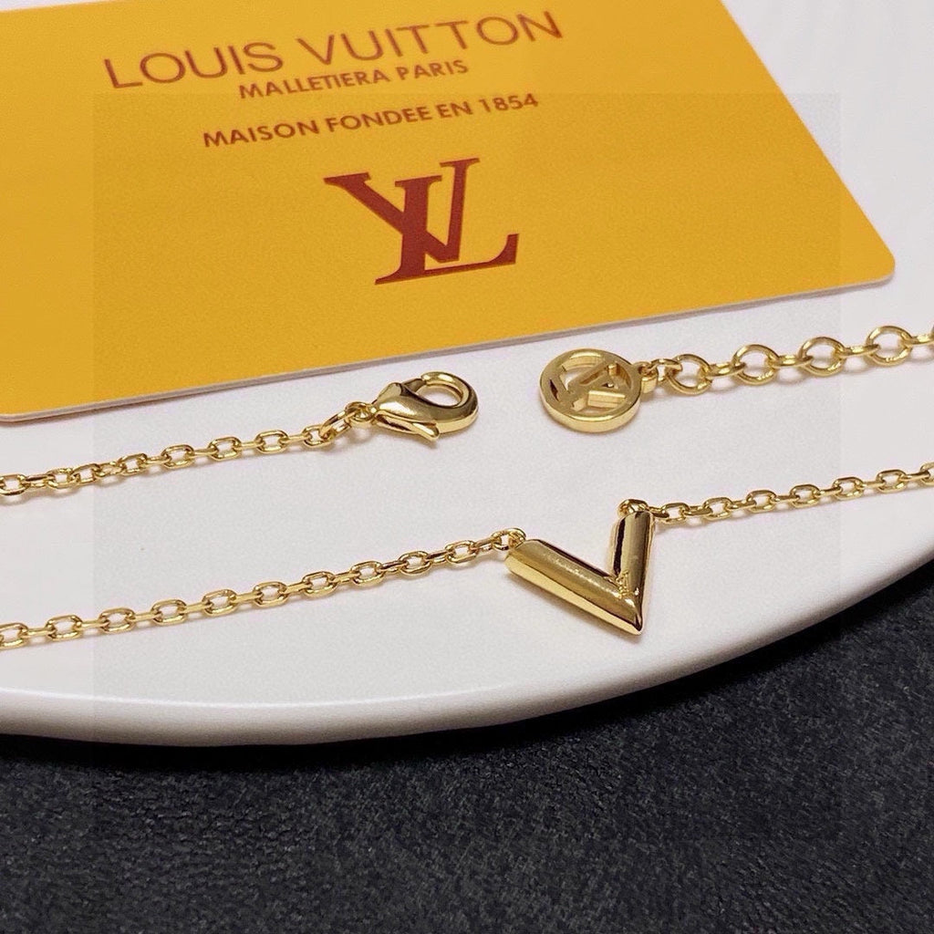 LOUIS VUITTON Necklace