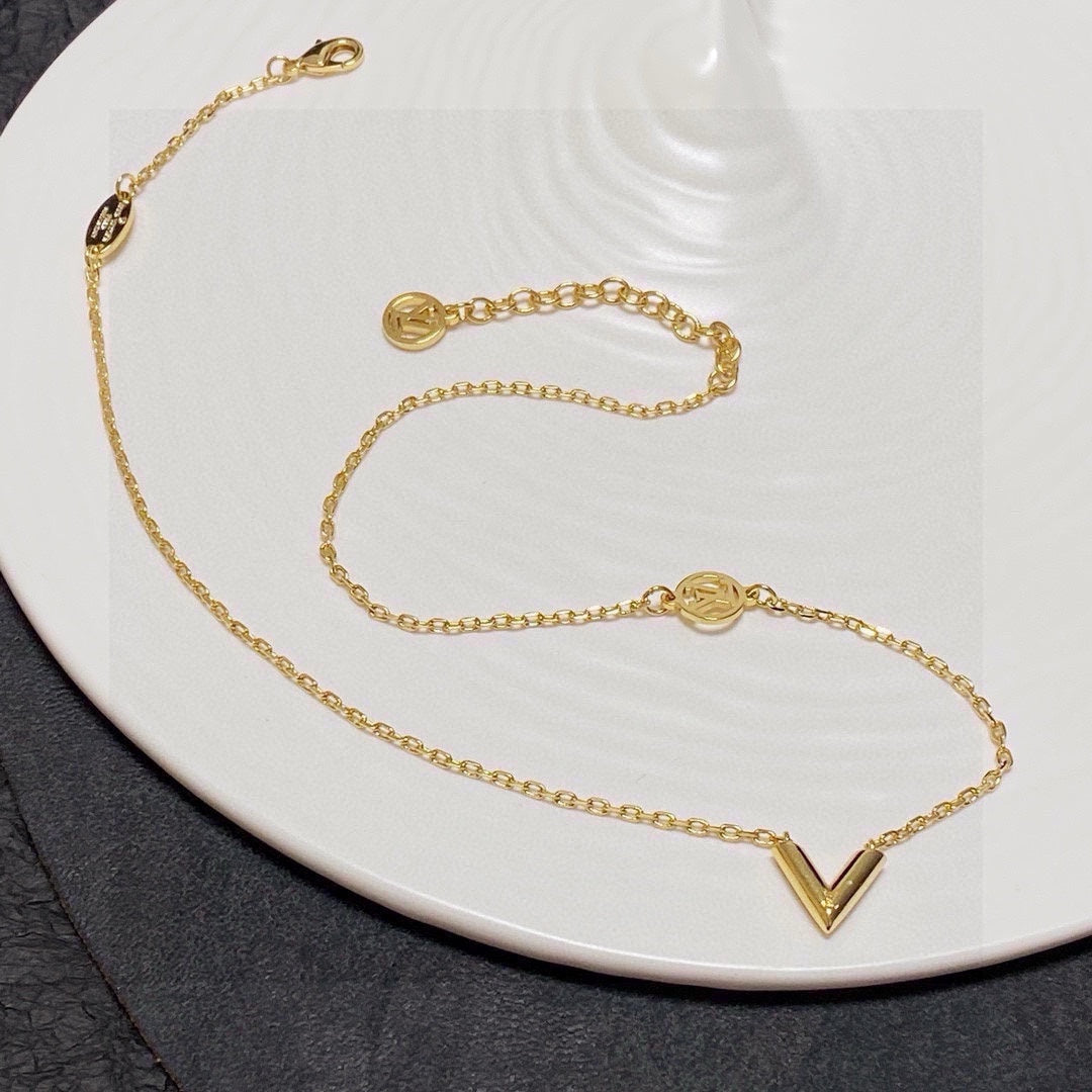 LOUIS VUITTON Necklace