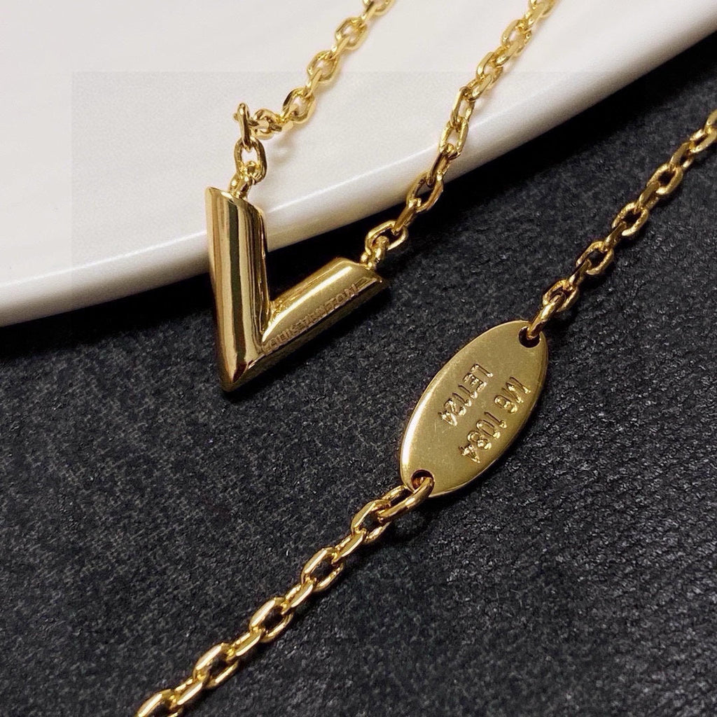 LOUIS VUITTON Necklace