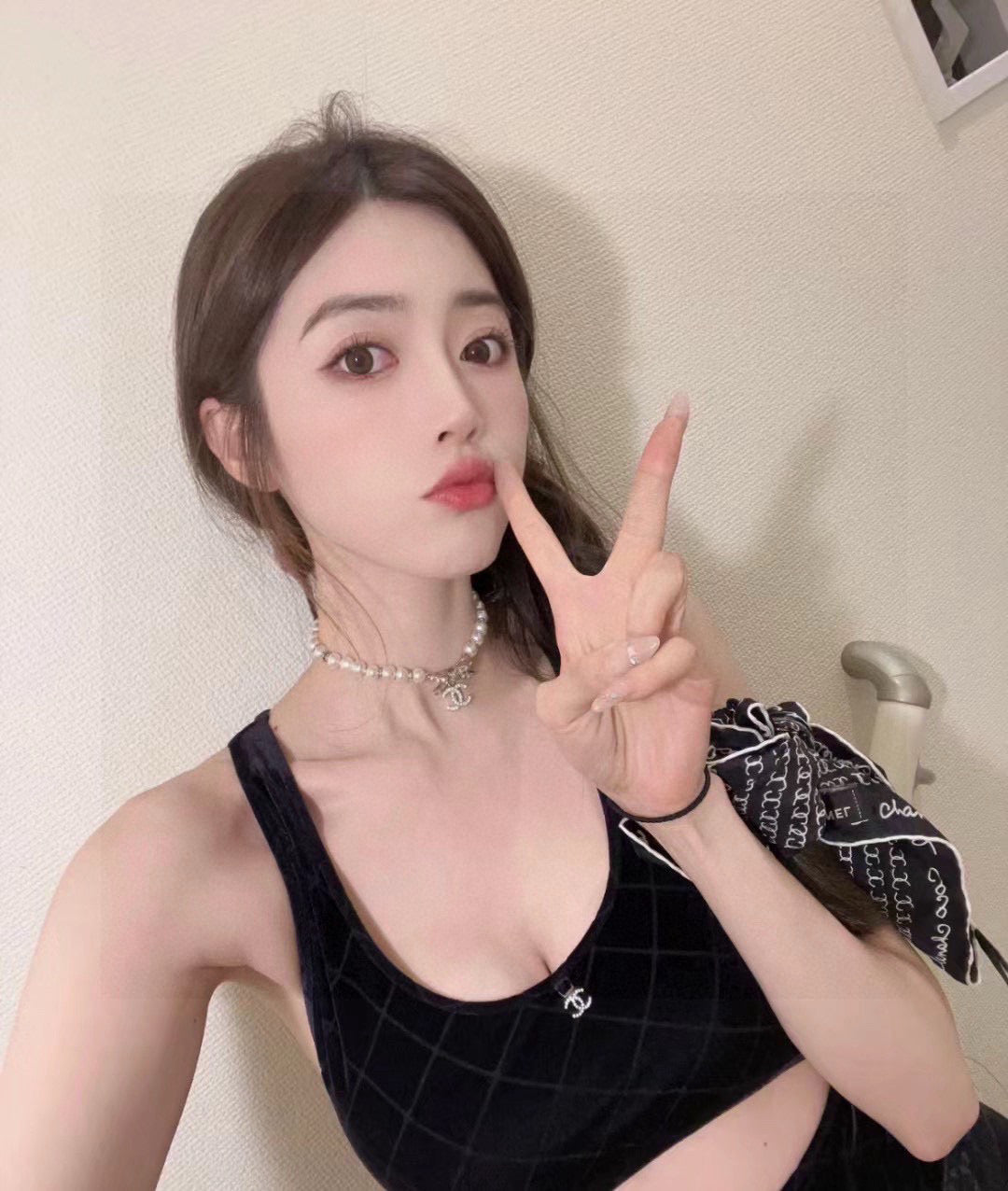 CHANEL Pearl Bow Choker Necklace