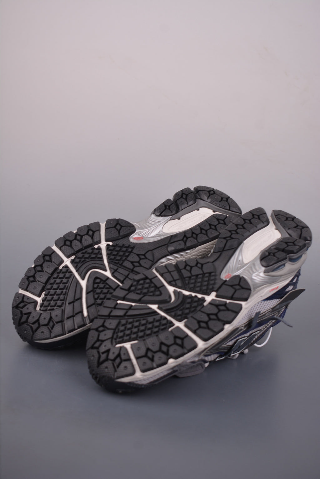 New Balance 240 280 - Image 3