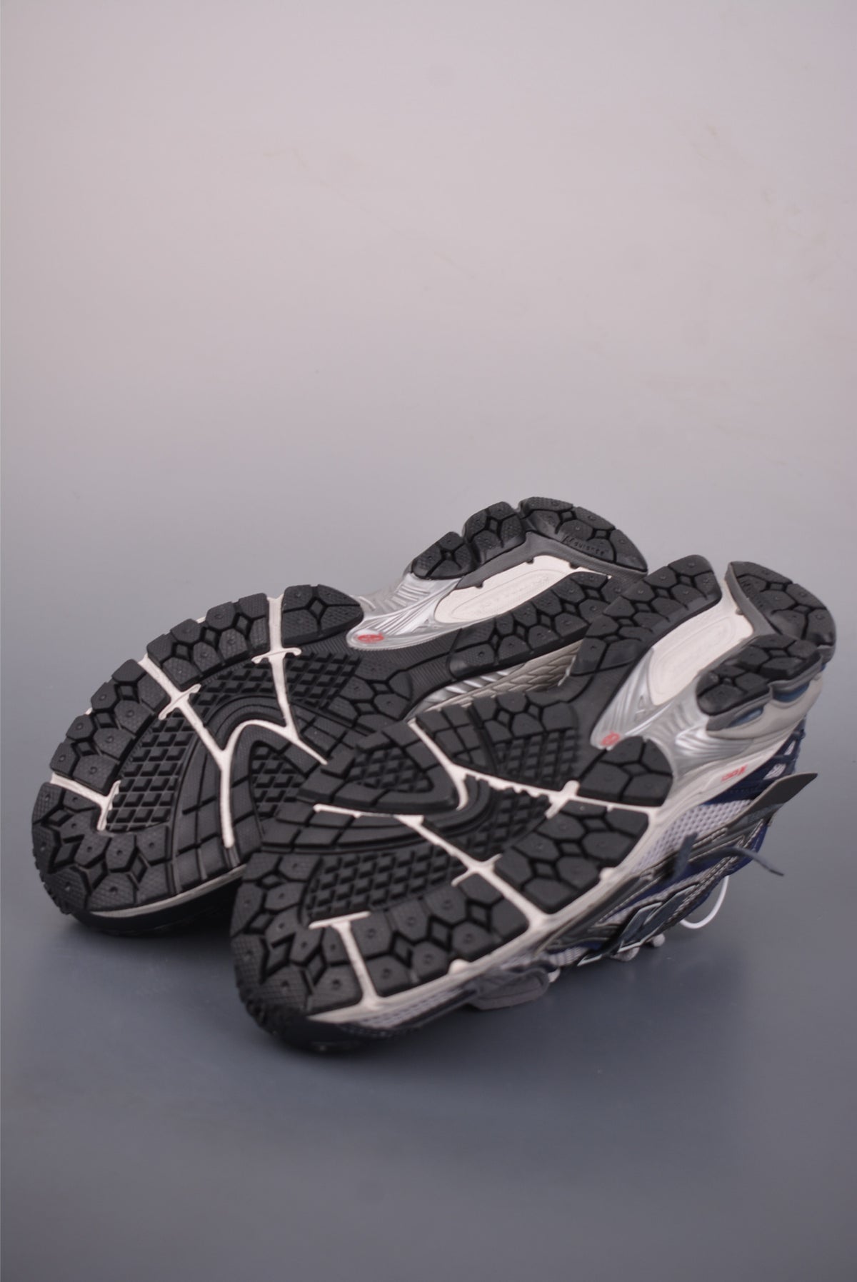 New Balance 240 280 - Image 3