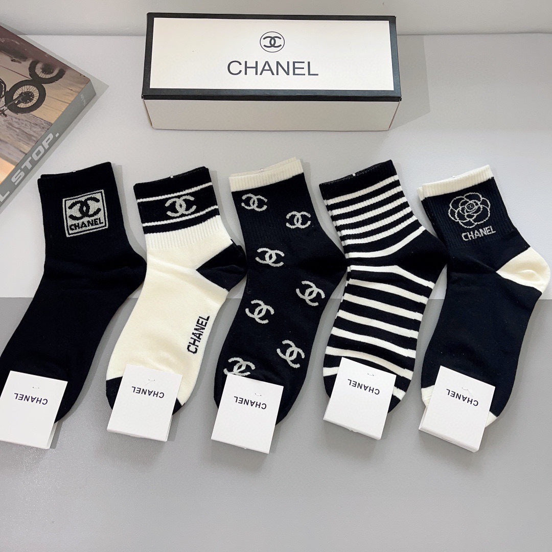Chanel Cotton Crew Socks – 5-Pair Set #007