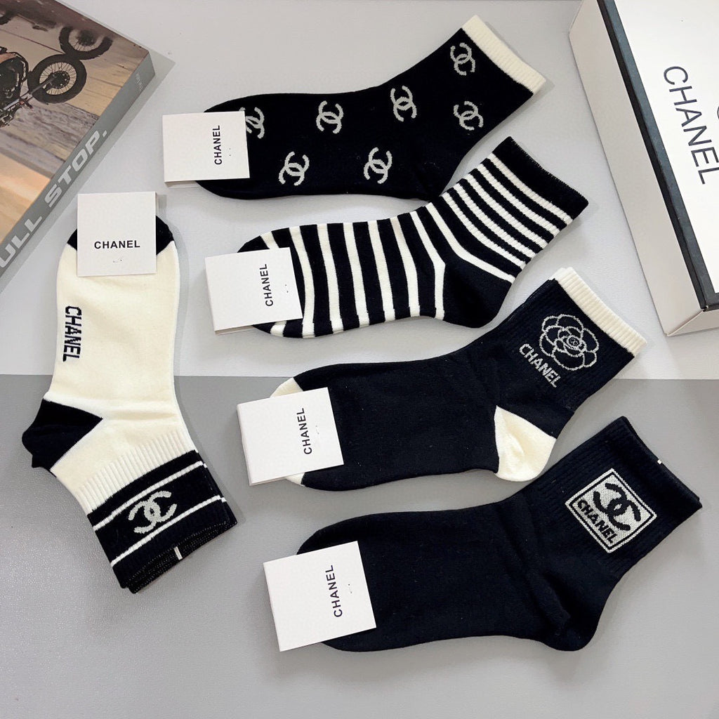 Chanel Cotton Crew Socks – 5-Pair Set #007