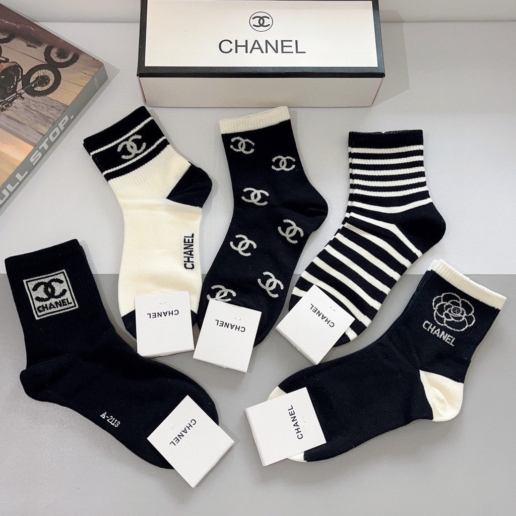 Chanel Cotton Crew Socks – 5-Pair Set #007