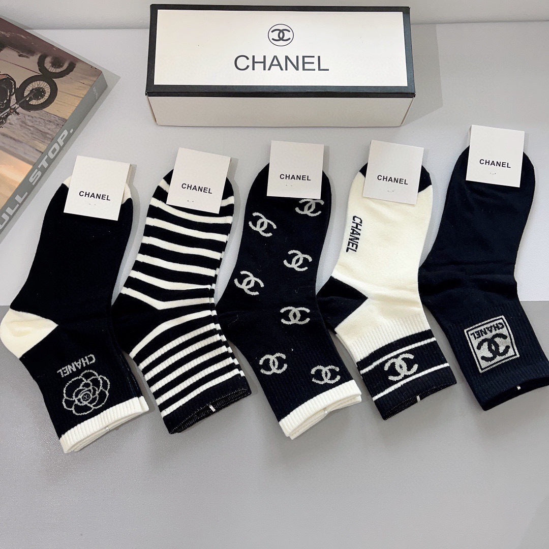 Chanel Cotton Crew Socks – 5-Pair Set #007