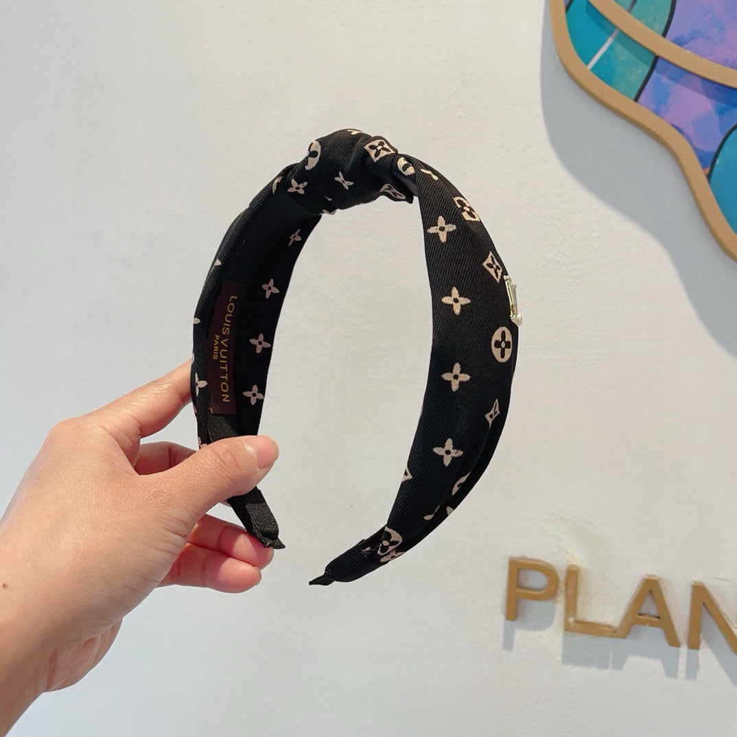 LOUIS VUITTON Headband