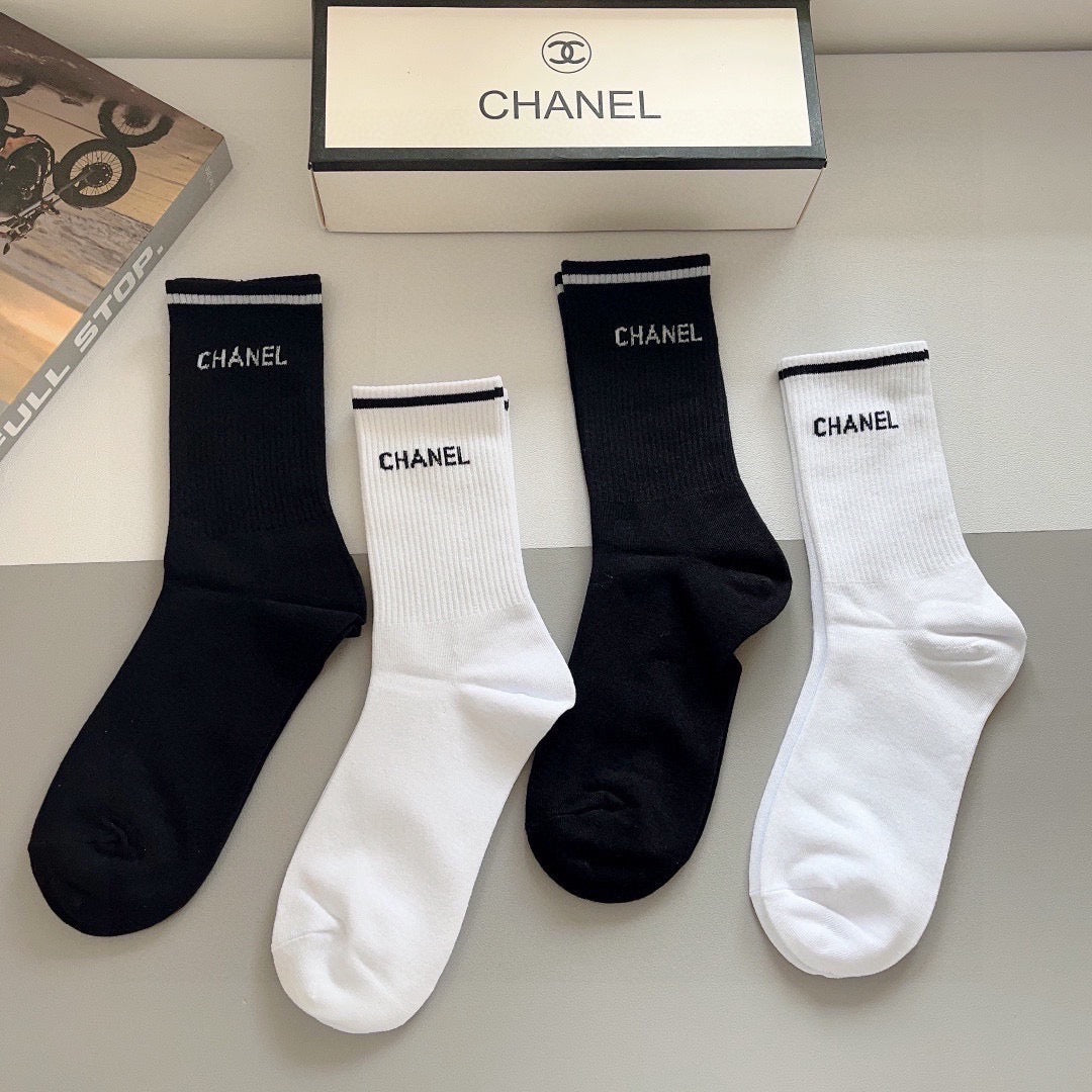 Chanel Cotton Crew Socks – 4-Pair Set #004