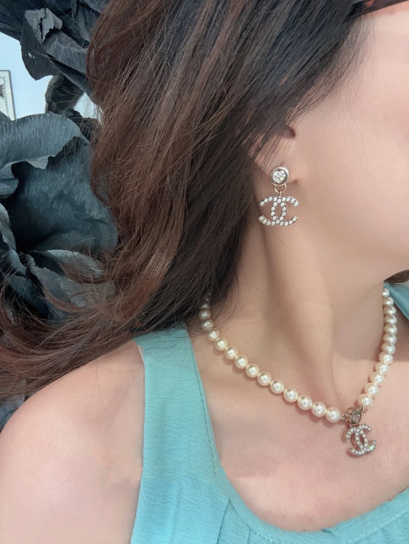 CHANEL Pearl Long Necklace