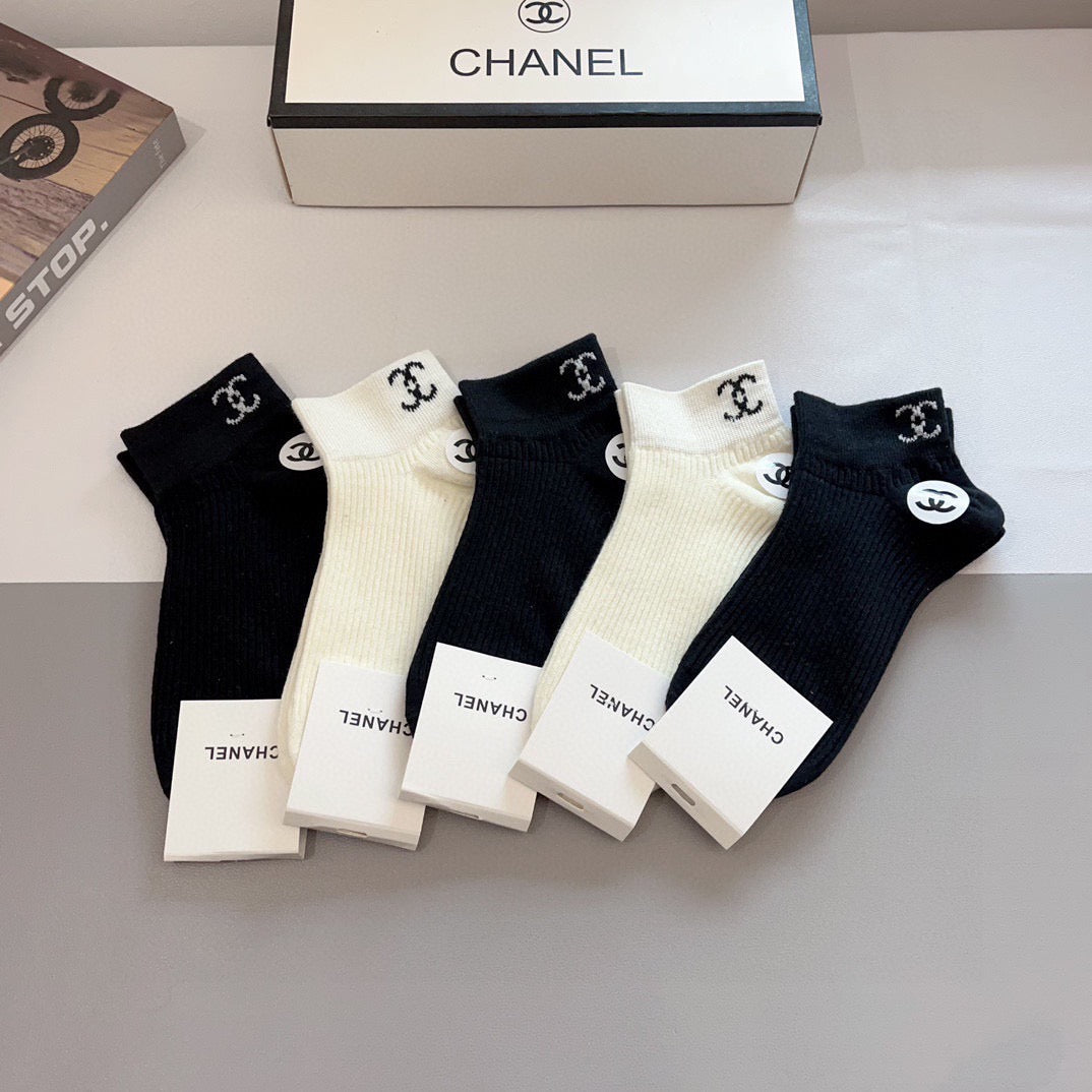 Chanel Cotton Crew Socks – 5-Pair Set #006