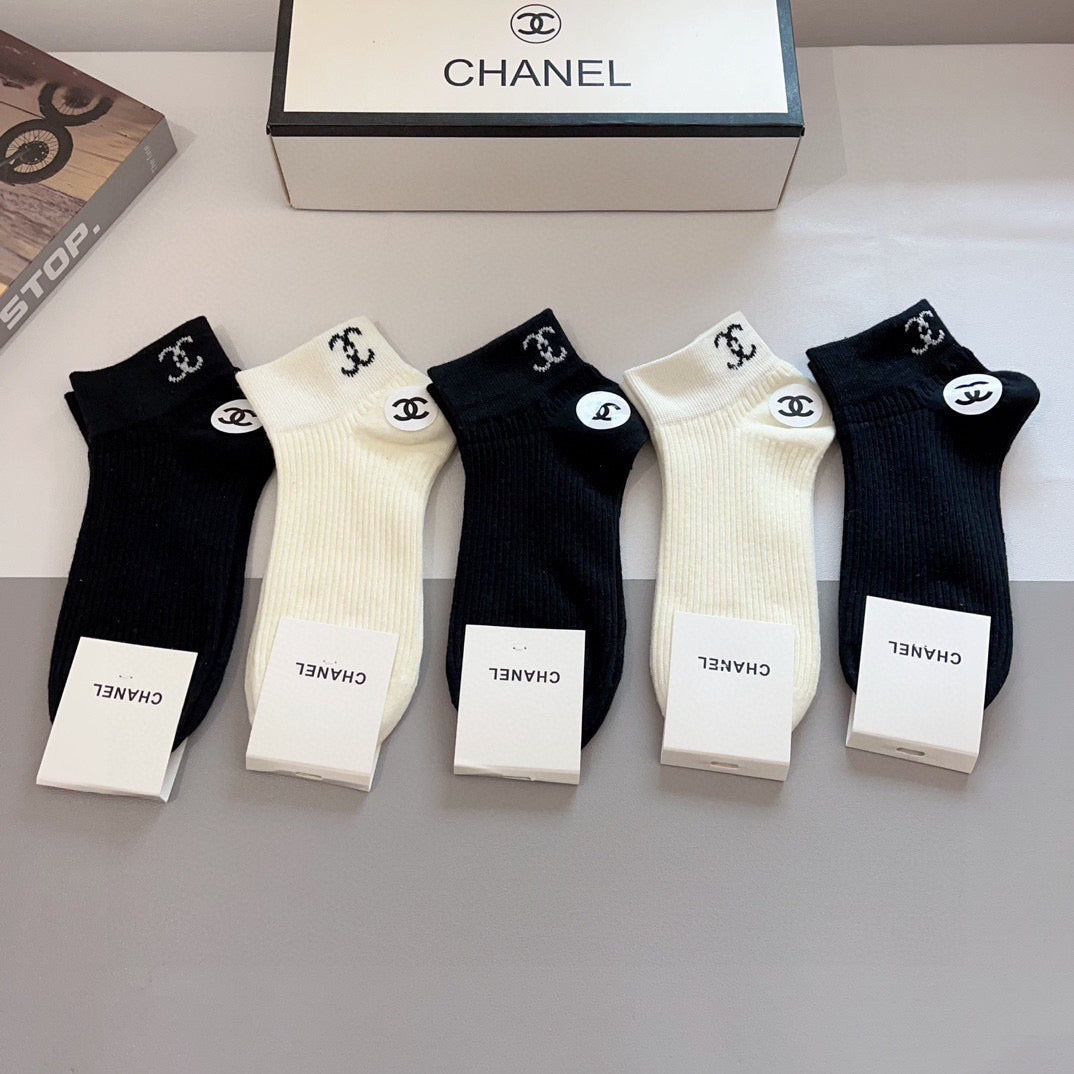 Chanel Cotton Crew Socks – 5-Pair Set #006