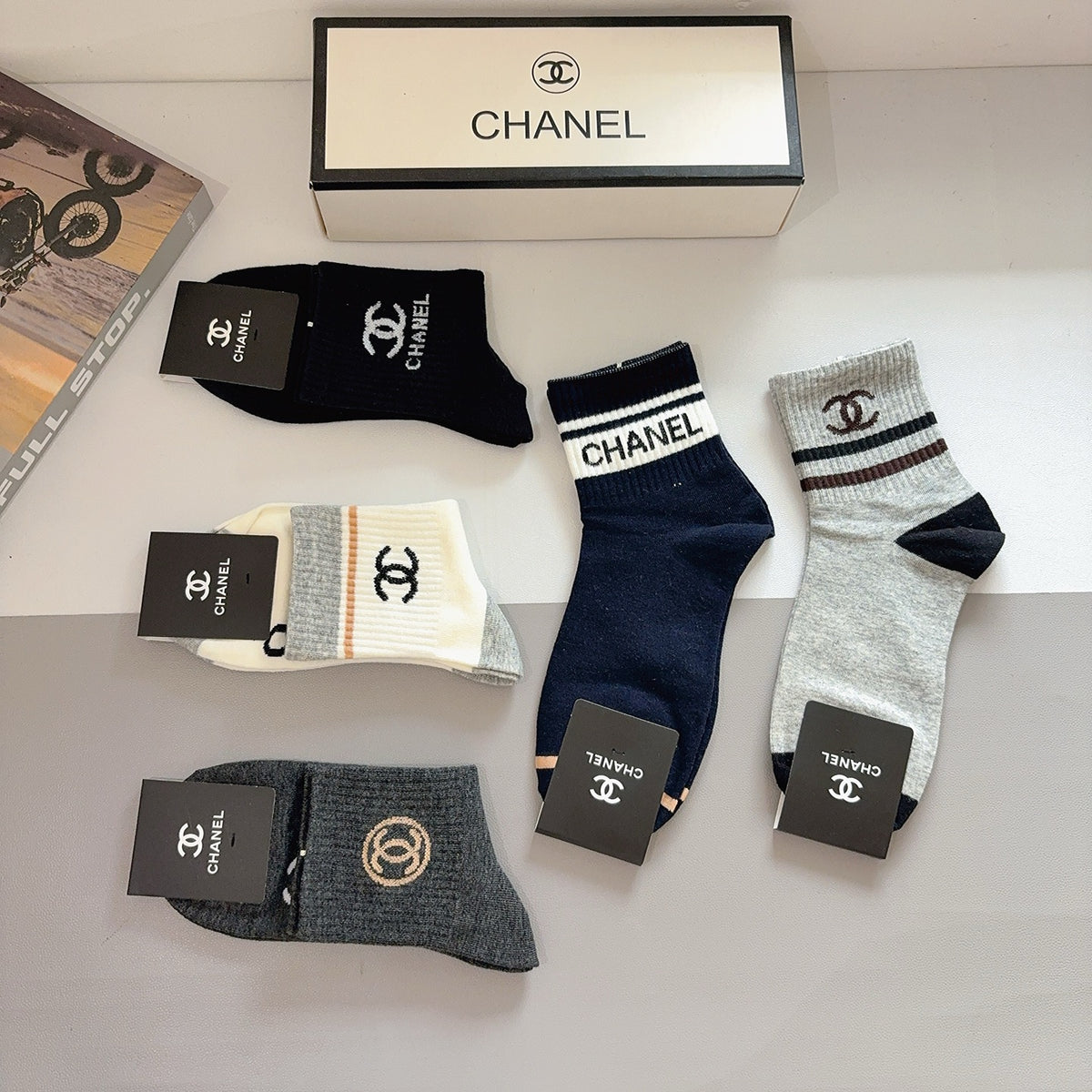 Chanel Cotton Crew Socks – 5-Pair Set #005