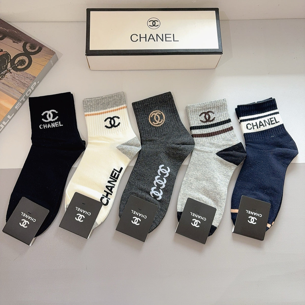 Chanel Cotton Crew Socks – 5-Pair Set #005