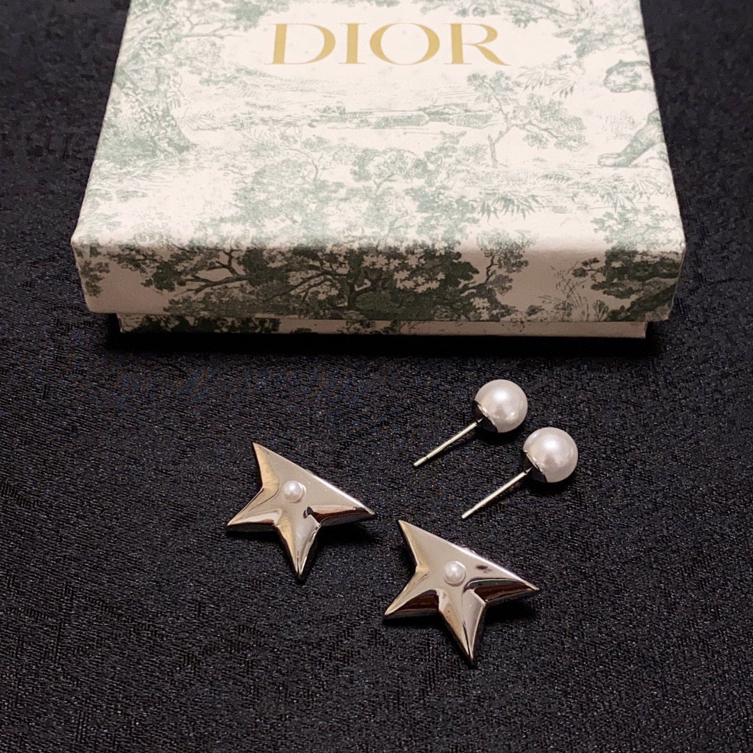 DIOR Pearl Earrings