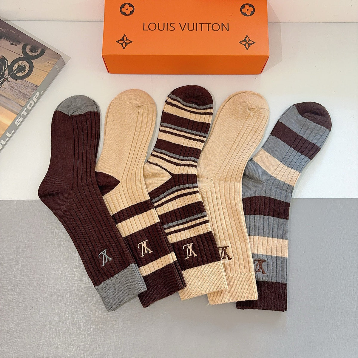 Louis Vuitton Comfort Knee-High Socks – 5-Pair Set #004