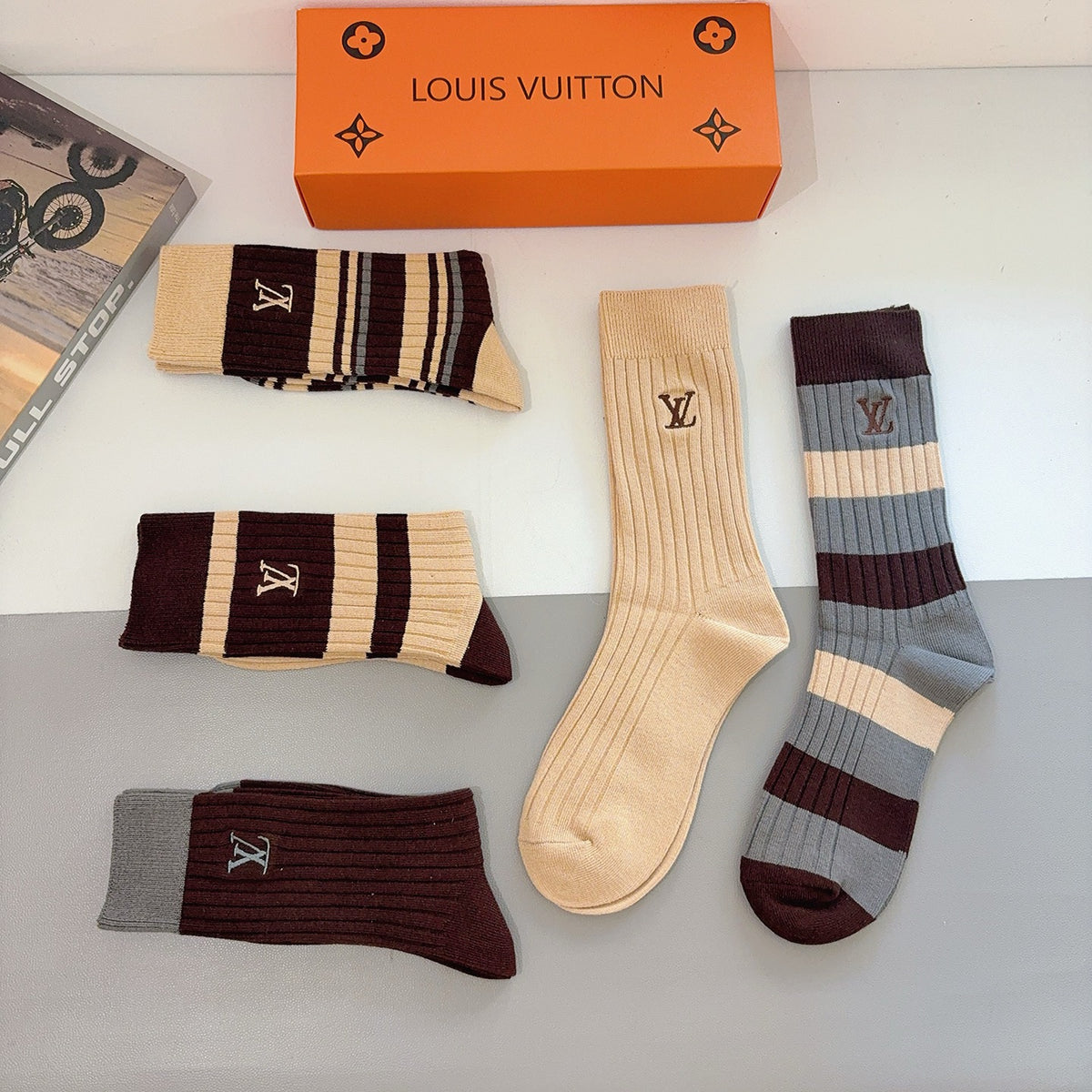 Louis Vuitton Comfort Knee-High Socks – 5-Pair Set #004