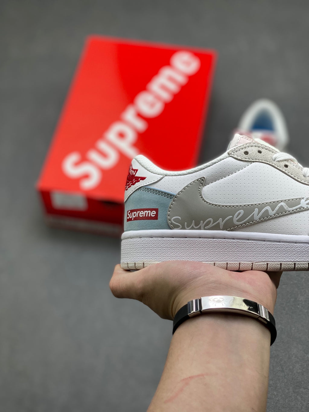 Fragment x Travis Scott x Dior x Nike Air Jordan 1 Low - Image 5
