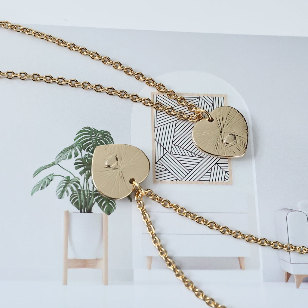 CHANEL Enamel Gold-Tone Vintage Heart Necklace