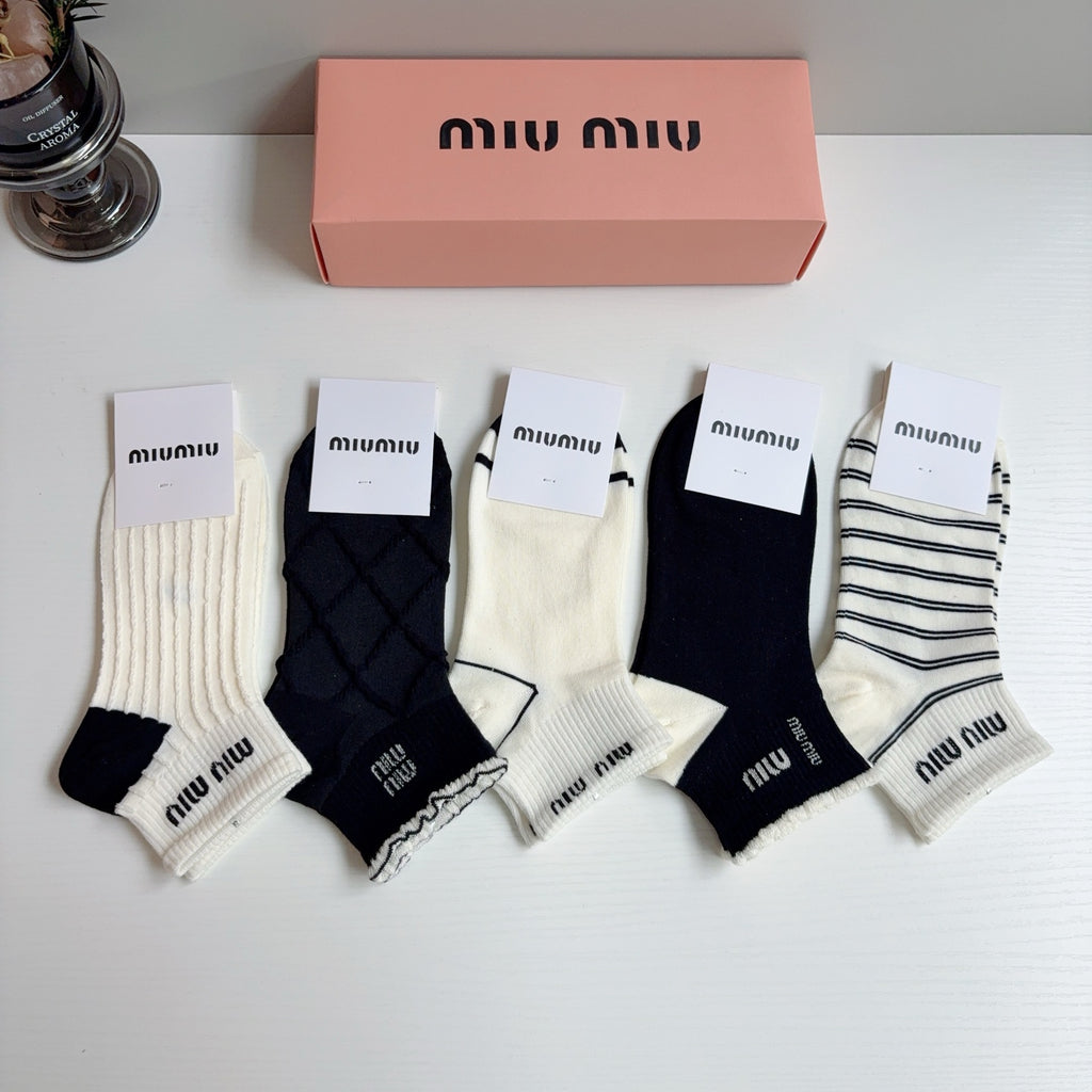 Miu Miu Cotton Ankle Socks – 5-Pair Set #004
