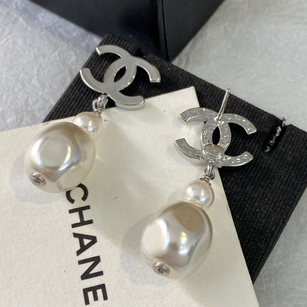 SWAROVSKI P70 Pearl Crystal Double-C Earrings