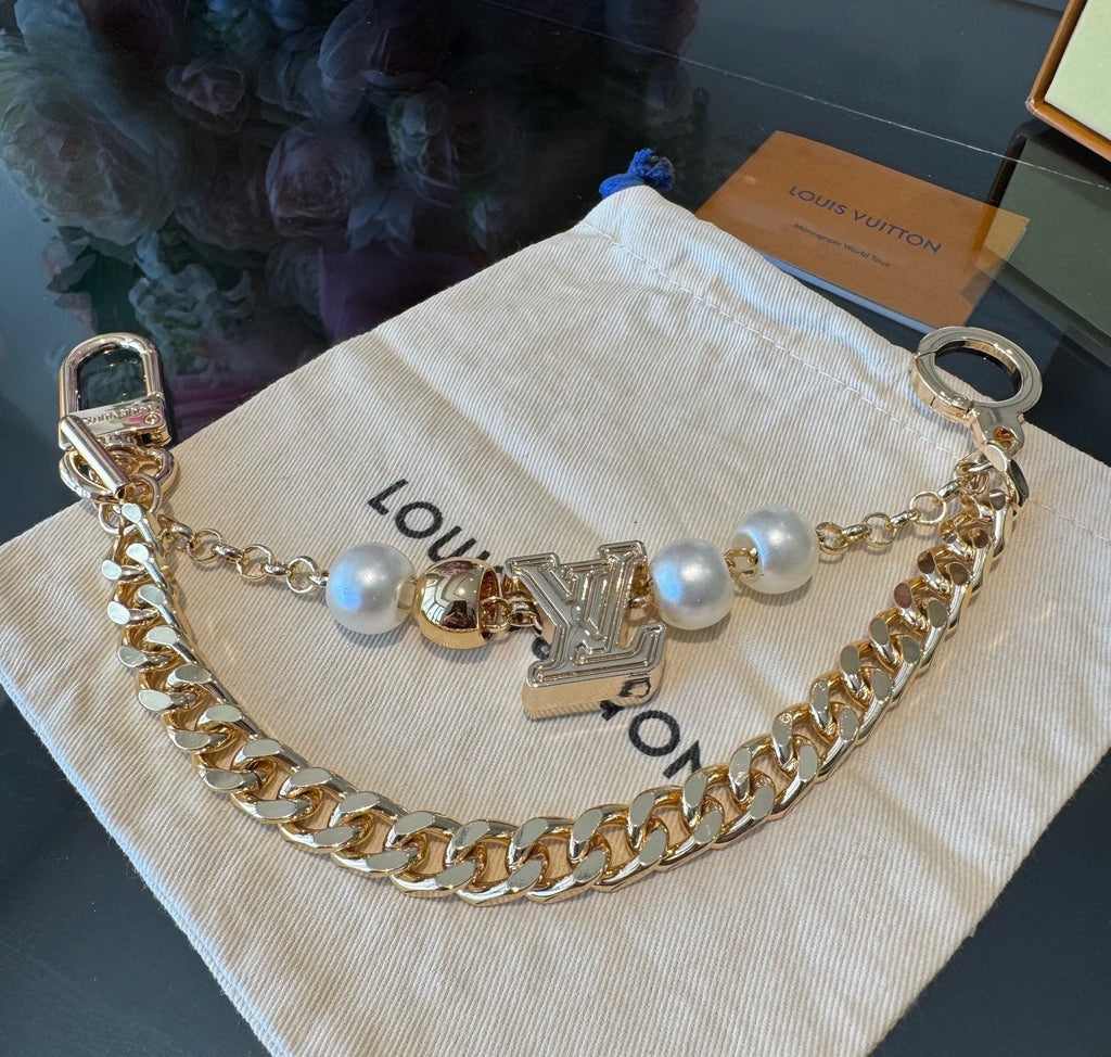 LOUIS VUITTON Metal Bag Charm Keychain