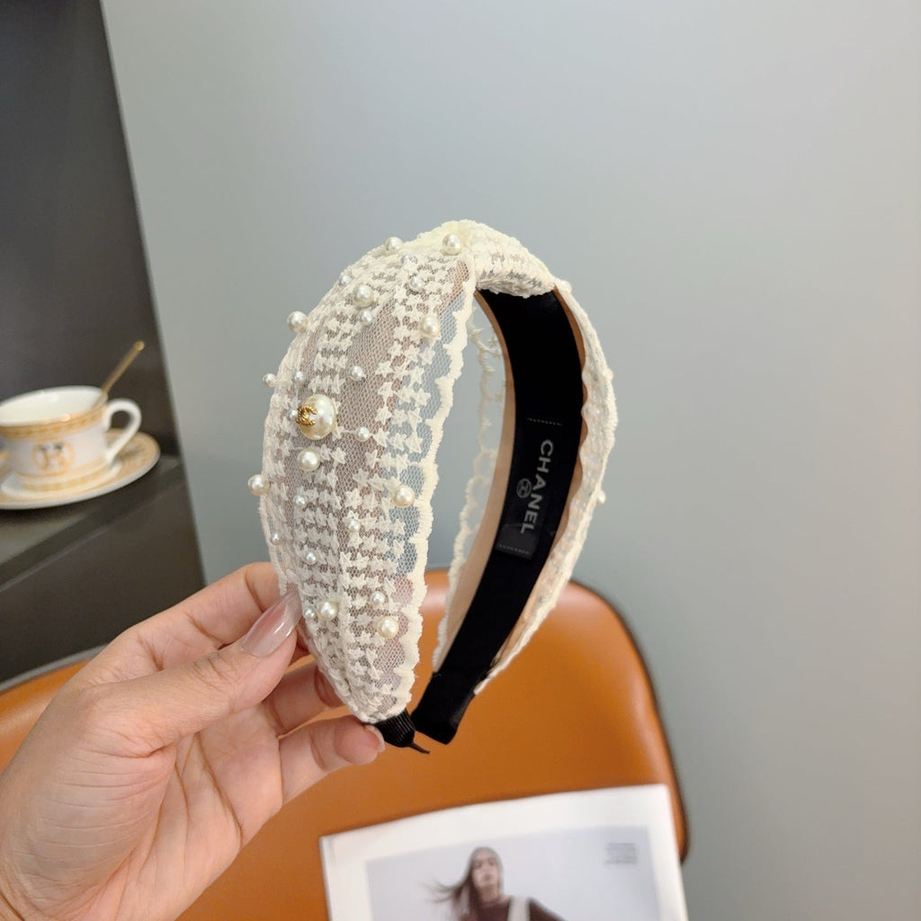 CHANEL Pearl Wide Vintage Headband