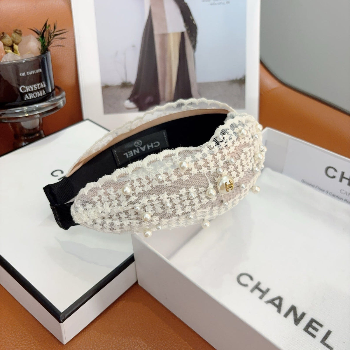 CHANEL Pearl Wide Vintage Headband