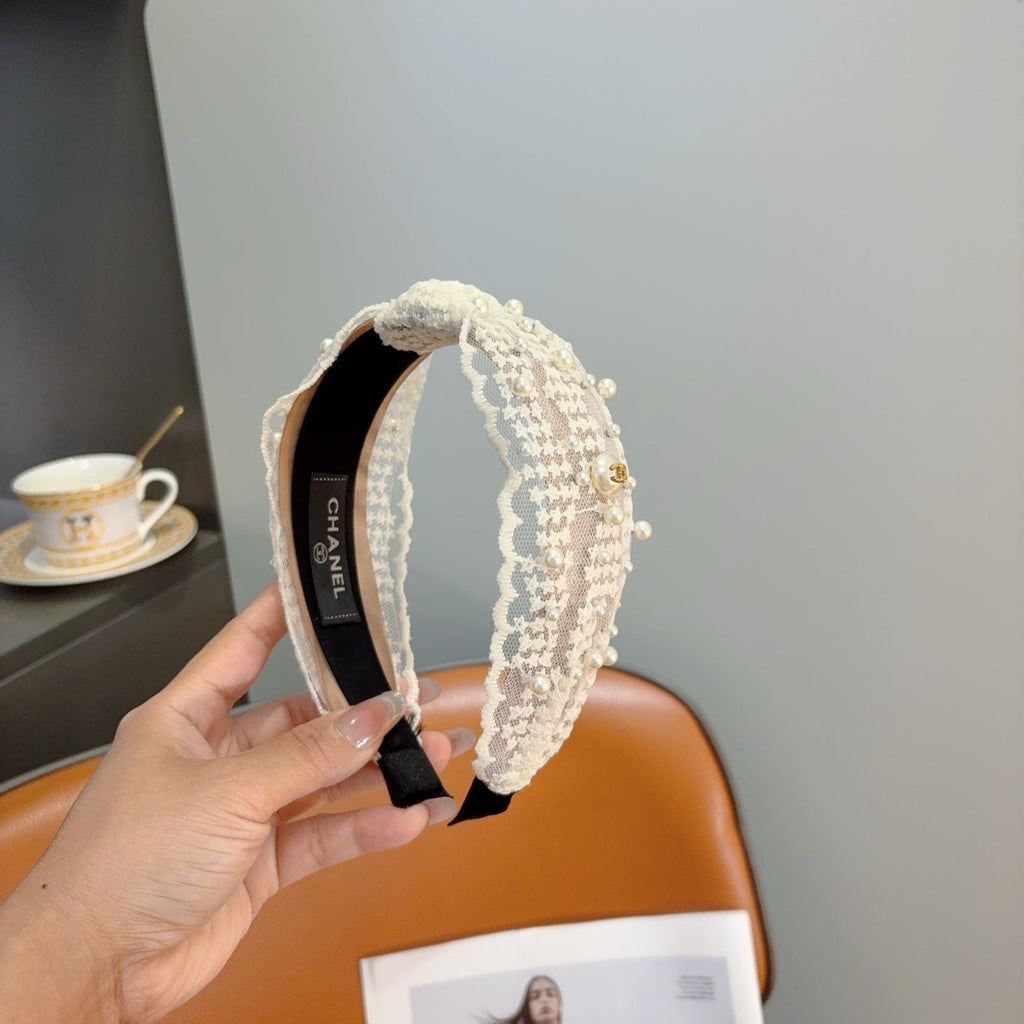 CHANEL Pearl Wide Vintage Headband