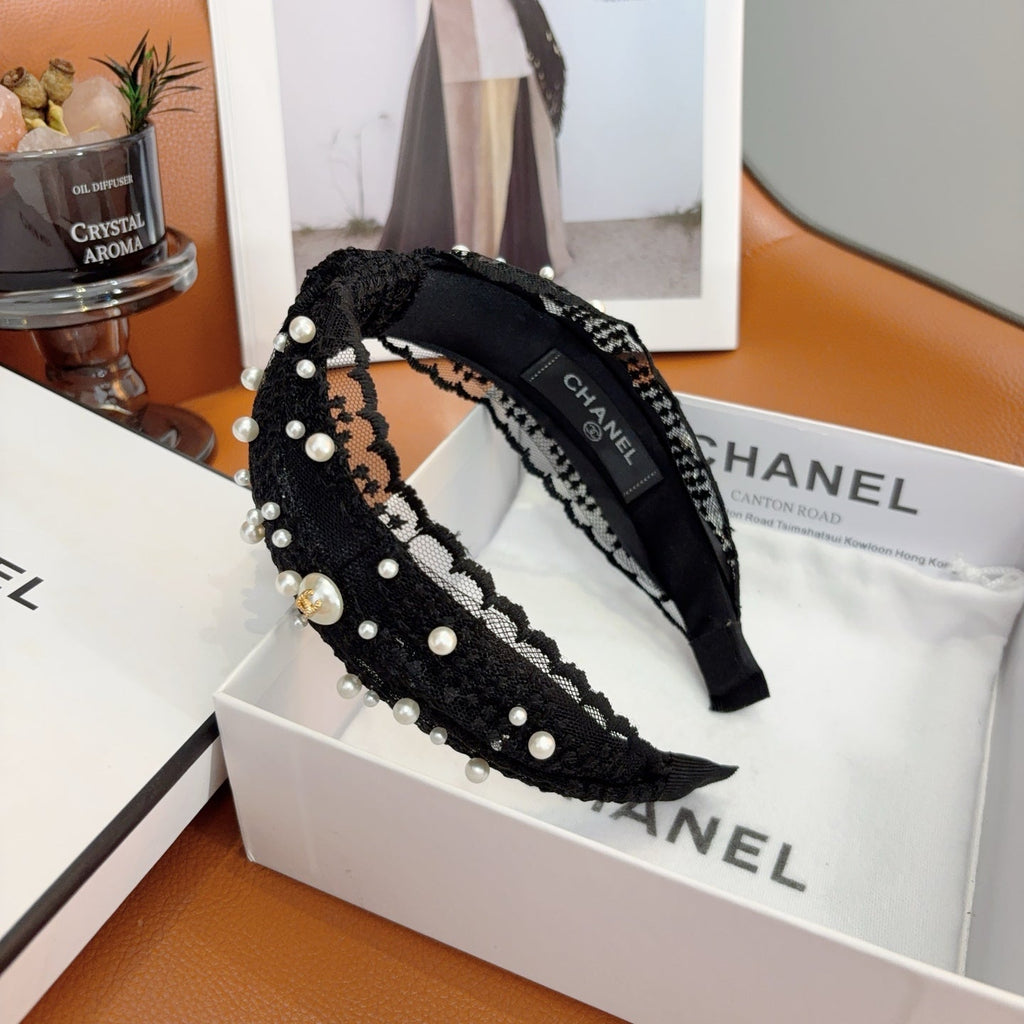 CHANEL Pearl Wide Vintage Headband